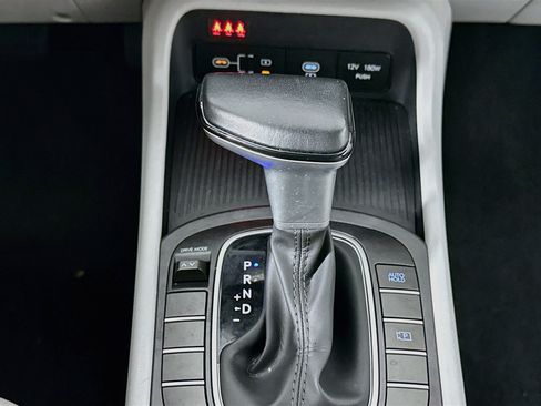 Used 2025 Hyundai Kona SEL FWD image 25
