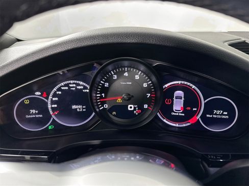 Certified 2023 Porsche Cayenne image 19