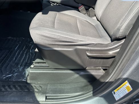 Certified 2019 Chevrolet Silverado 1500 Custom w/ Custom Convenience Package AWD/4WD image 9