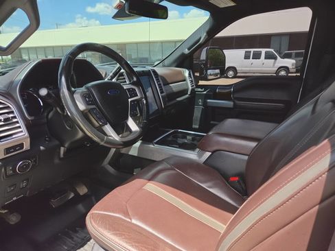 Used 2017 Ford F250 Platinum w/ Platinum Ultimate Package AWD/4WD image 22