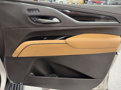 Used 2021 Cadillac Escalade ESV Premium Luxury w/ Driver Assist Tech Package image 31