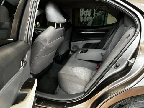 Used 2023 Toyota Camry LE image 26