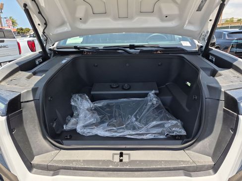 New 2026 GMC Sierra EV Elevation w/ Premium Package AWD/4WD image 31