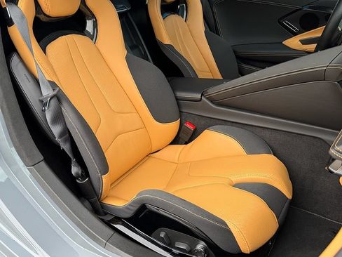 Used 2024 Chevrolet Corvette Stingray Premium Cpe w/ Z51 Performance Package RWD image 28
