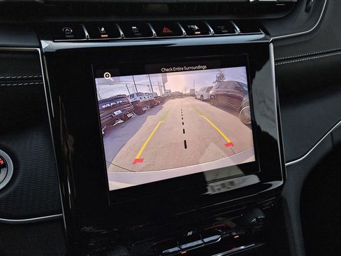 New 2026 Jeep Grand Cherokee L Laredo image 21