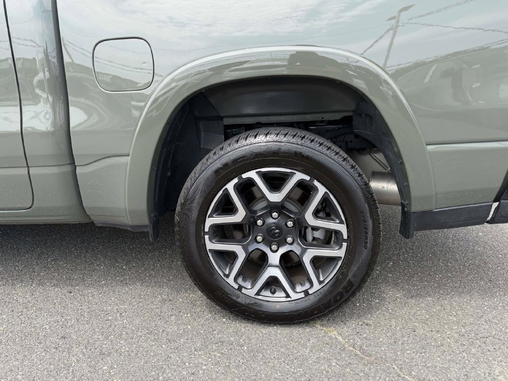 Used 2026 RAM 1500 Laramie AWD/4WD image 15
