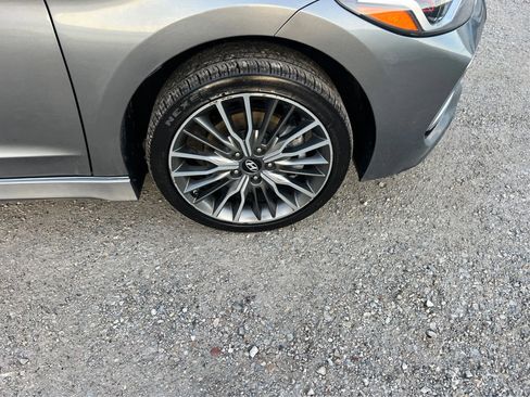 Used 2017 Hyundai Elantra Sport image 24