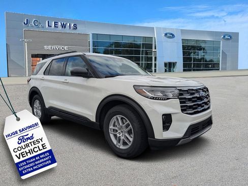 New 2026 Ford Explorer Active w/ Active Comfort Package image 1