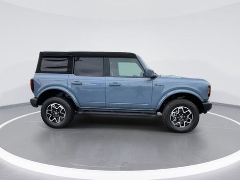 Used 2023 Ford Bronco Outer Banks image 9