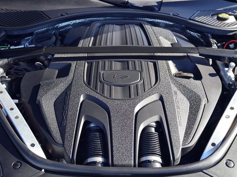 Certified 2022 Porsche Panamera Platinum Edition image 26