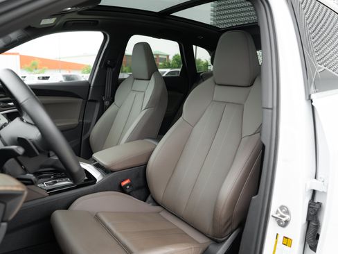 Certified 2025 Audi Q5 Premium w/ Premium Plus AWD/4WD image 18