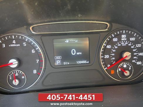 Used 2019 Kia Sorento FWD V6 image 11