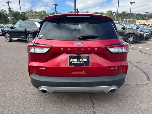 Used 2022 Ford Escape SEL w/ Technology Package AWD/4WD image 14