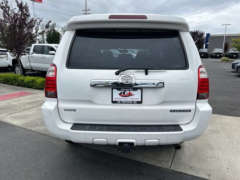 Used 2006 Toyota 4Runner SR5 RWD image 4