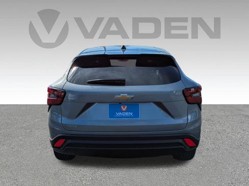 New 2026 Chevrolet Trax LS w/ Driver Confidence Package image 25
