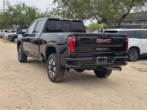 New 2026 GMC Sierra 2500 Denali w/ Denali Reserve Package image 7