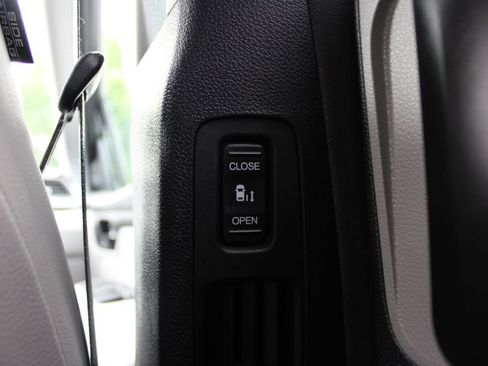 Used 2023 Honda Odyssey Elite image 26