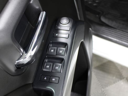 Used 2019 Chevrolet Silverado 1500 LT AWD/4WD image 7