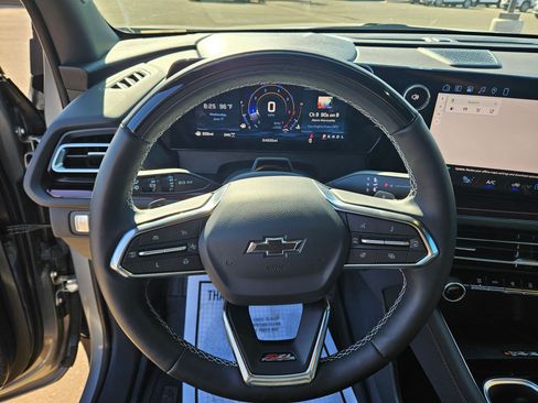 Certified 2024 Chevrolet Traverse Z71 w/ Enhanced Driving Package AWD/4WD image 14