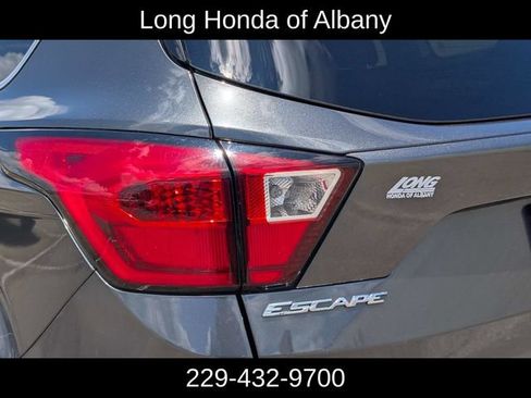 Used 2019 Ford Escape SEL FWD image 9
