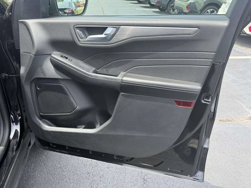 Used 2022 Ford Escape Titanium AWD/4WD image 10
