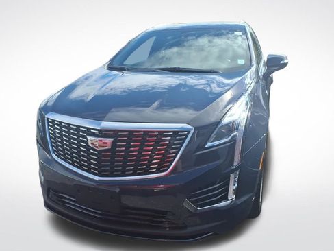 Used 2025 Cadillac XT5 Luxury image 2