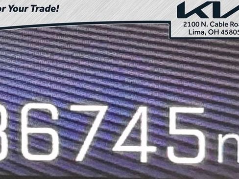 Used 2025 Chevrolet Trax LT FWD image 25