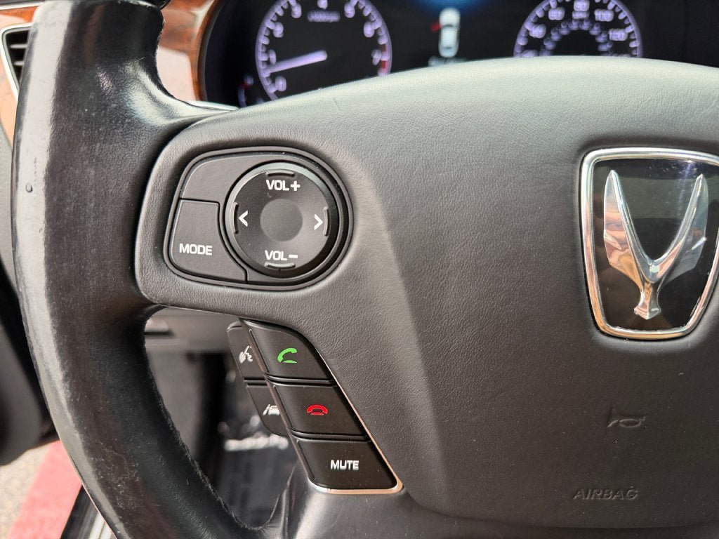 Used 2014 Hyundai Equus Signature RWD image 15
