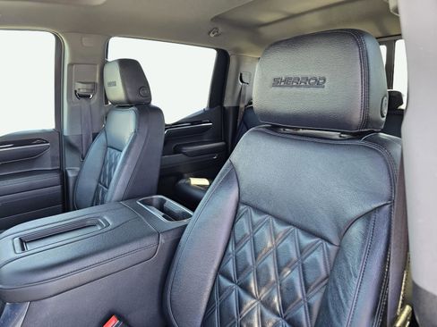 Used 2022 GMC Sierra 1500 Elevation w/ Preferred Package AWD/4WD image 12