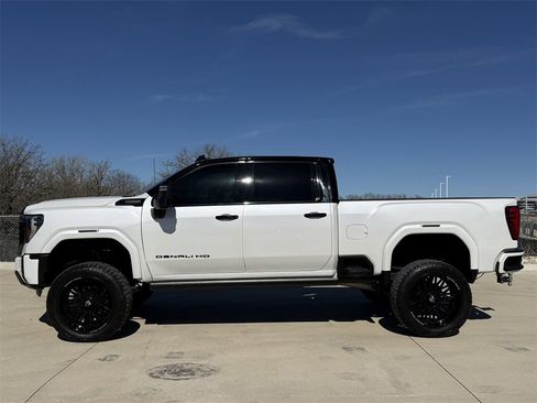 Used 2024 GMC Sierra 2500 Denali Ultimate w/ Max Trailering Package image 3