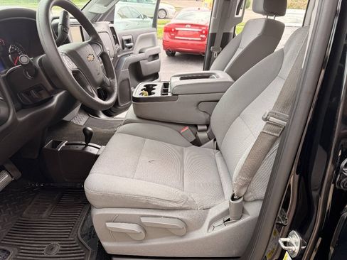 Used 2016 Chevrolet Silverado 1500 Custom w/ Custom Convenience Package AWD/4WD image 10
