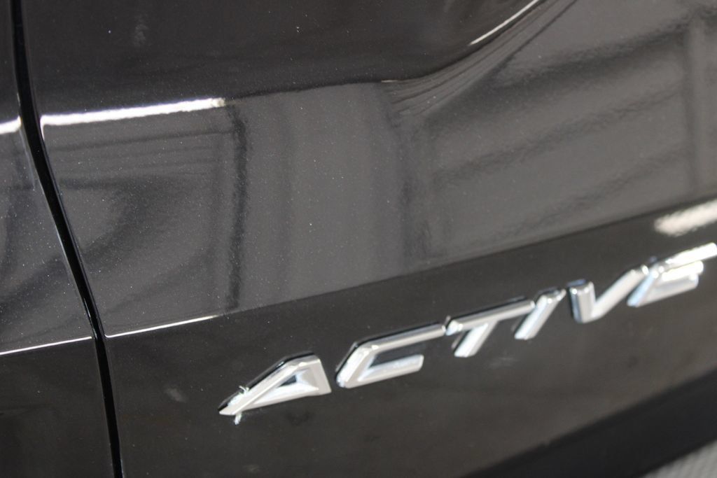 Used 2025 Ford Escape Active AWD/4WD image 22