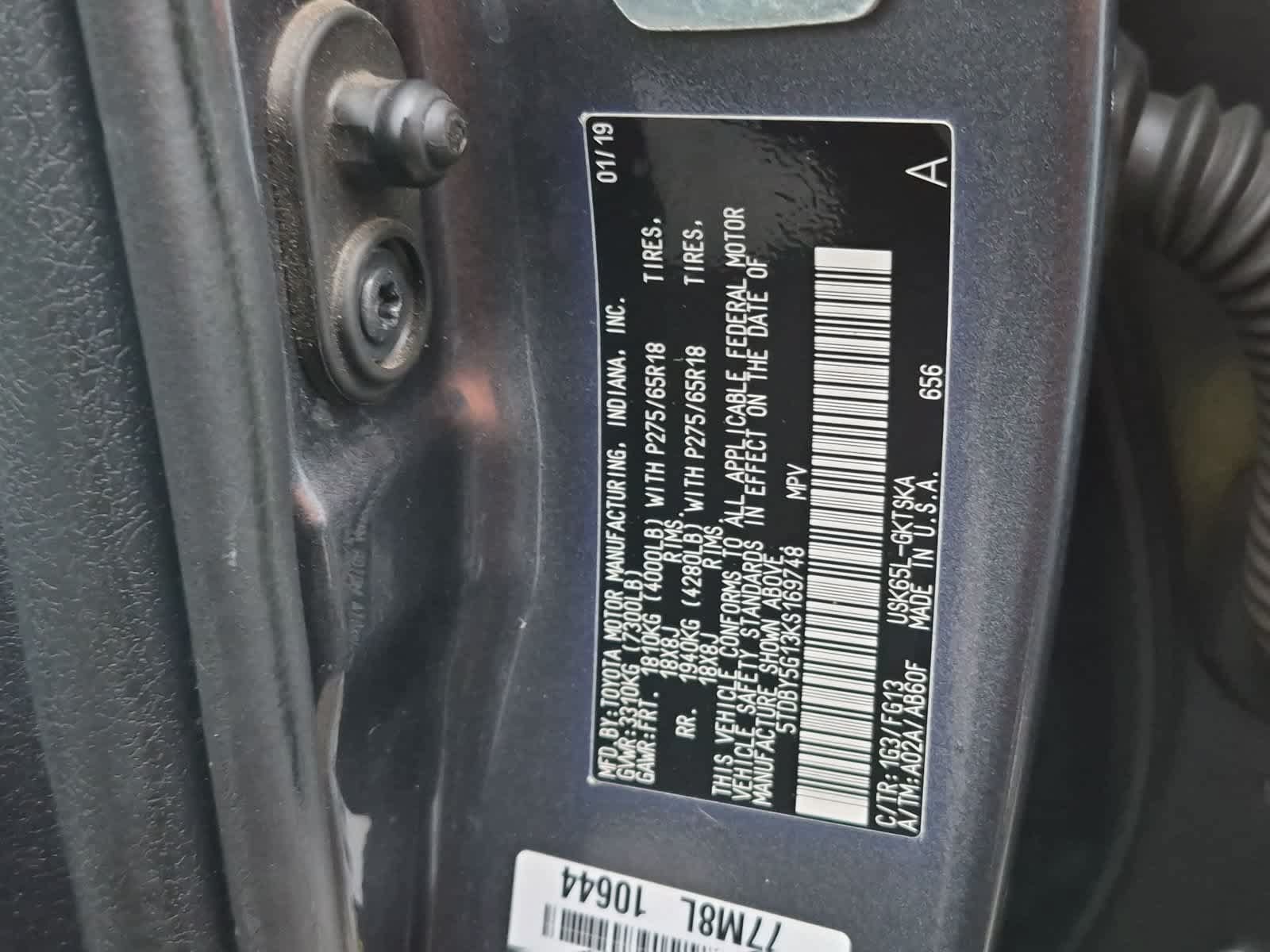 Used 2019 Toyota Sequoia SR5 AWD/4WD image 37