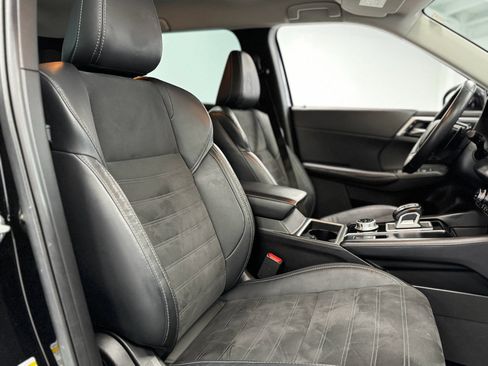 Used 2023 Mitsubishi Outlander SE image 28