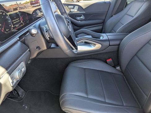 Used 2025 Mercedes-Benz GLE 350 4MATIC w/ AMG Line Exterior image 28