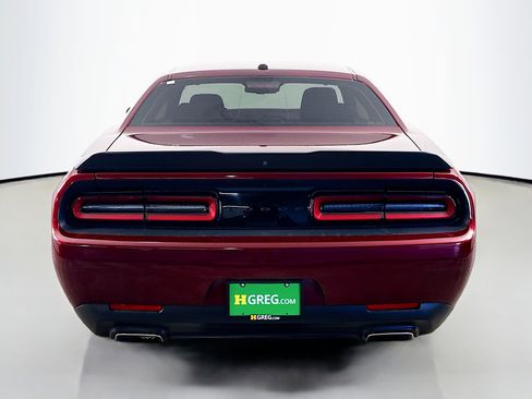 Used 2022 Dodge Challenger SXT w/ Blacktop Package image 8