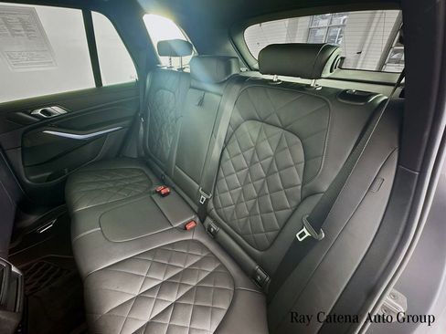 Used 2024 BMW X5 xDrive50e image 25