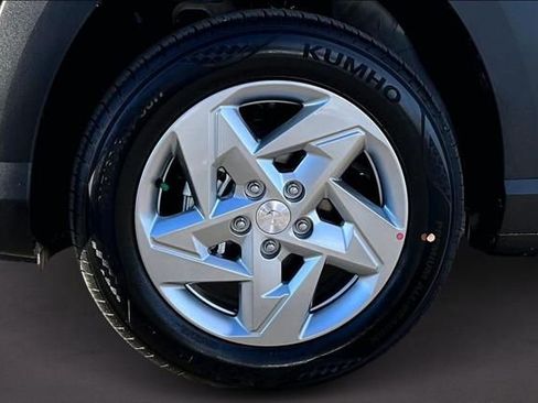 New 2026 Hyundai Kona SE FWD image 11