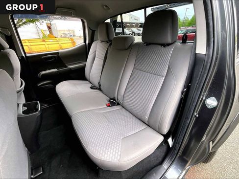 Certified 2022 Toyota Tacoma SR5 AWD/4WD image 21