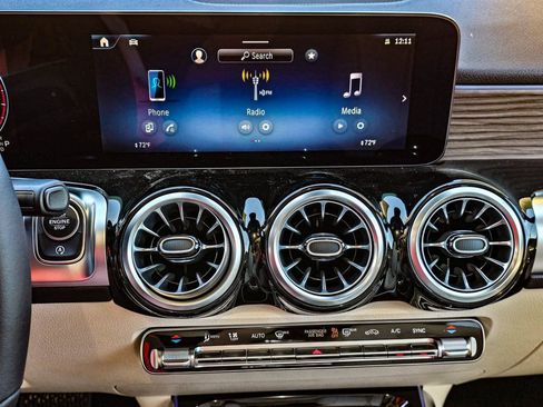 New 2026 Mercedes-Benz GLB 250 4MATIC image 14