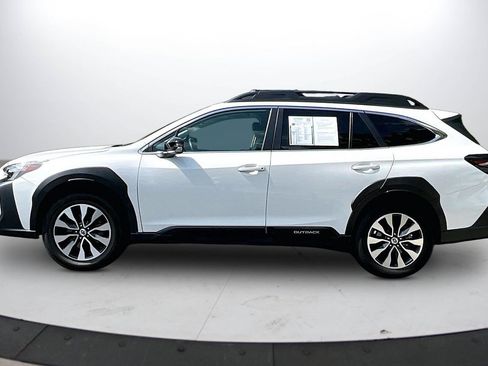 Used 2024 Subaru Outback Limited AWD/4WD image 5