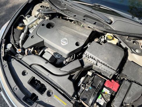 Used 2013 Nissan Altima 2.5 S FWD image 7