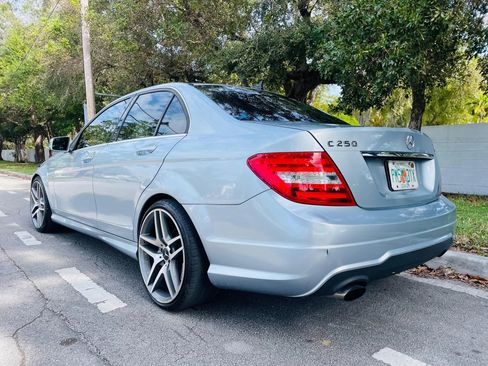 Used 2013 Mercedes-Benz C 250 Sedan image 3