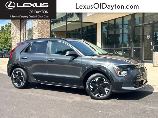 Used 2023 Kia Niro Wave FWD 360° Tour