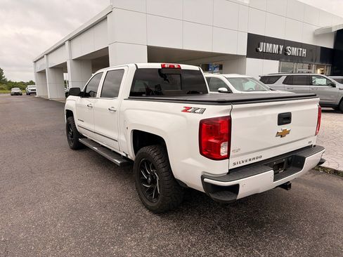 Used 2018 Chevrolet Silverado 1500 LTZ Z71 w/ LTZ Plus Package AWD/4WD image 3