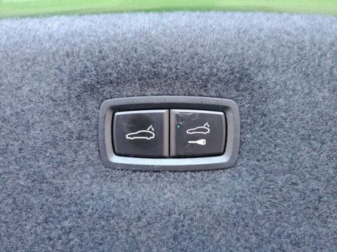 Used 2020 Porsche Taycan 4S AWD/4WD image 29