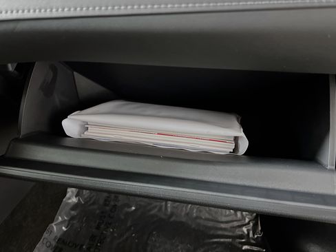 Used 2024 Toyota Highlander XLE image 35