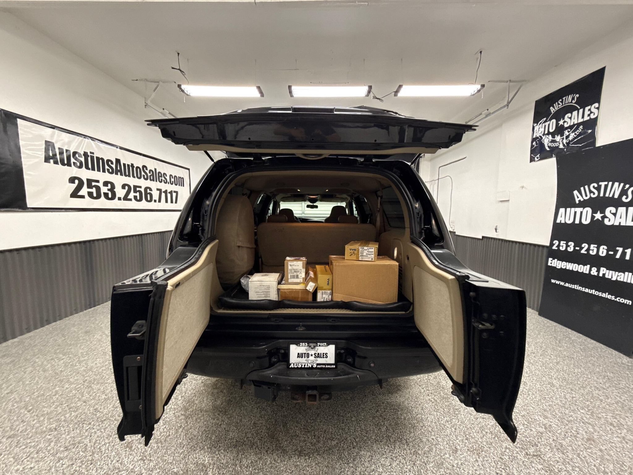 Used 2005 Ford Excursion Limited AWD/4WD image 10