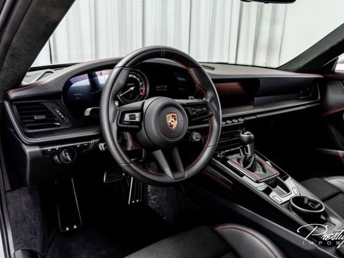 Used 2022 Porsche 911 GT3 image 32