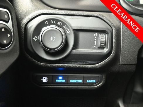 Used 2023 Jeep Wrangler Unlimited w/ Convenience Group image 27